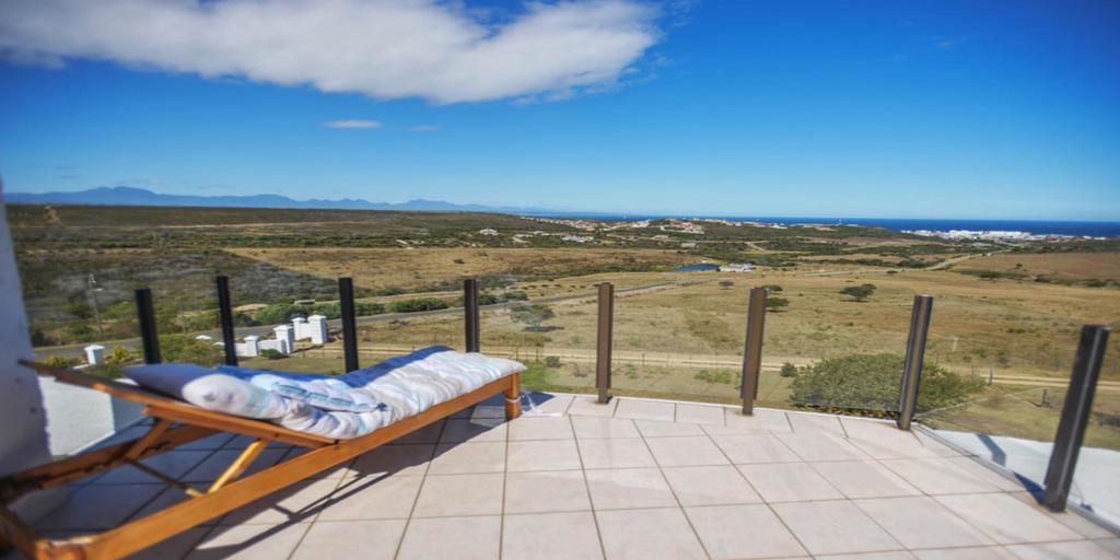 Fly Me To The Moon Guesthouse Мозел Бей Екстериор снимка