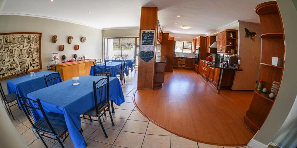 Fly Me To The Moon Guesthouse Мозел Бей Екстериор снимка