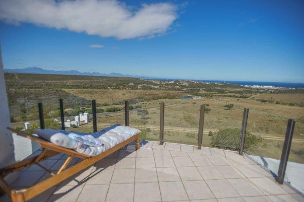 Fly Me To The Moon Guesthouse Мозел Бей Екстериор снимка